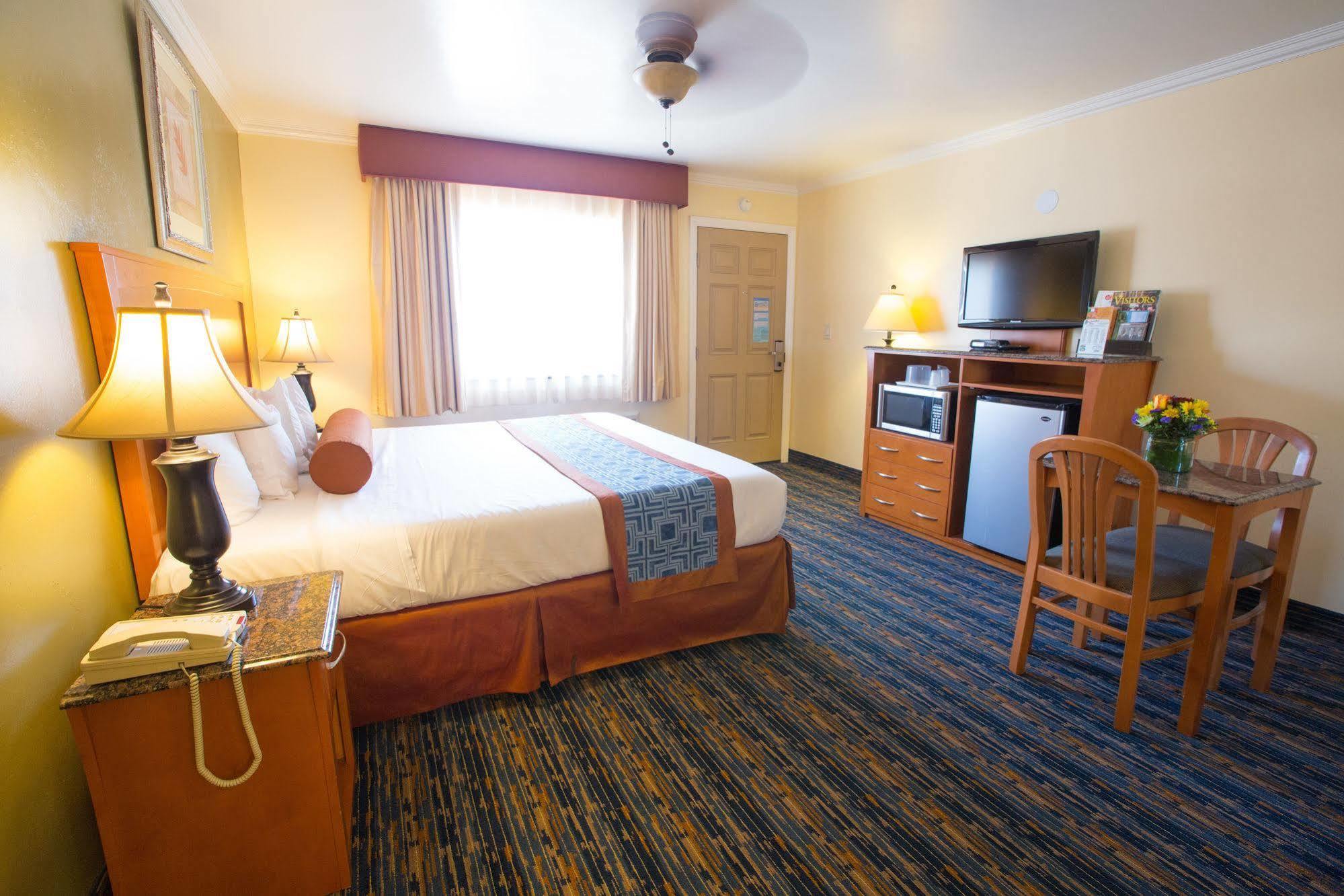 Beachwalker Inn & Suites Pismo Beach Extérieur photo